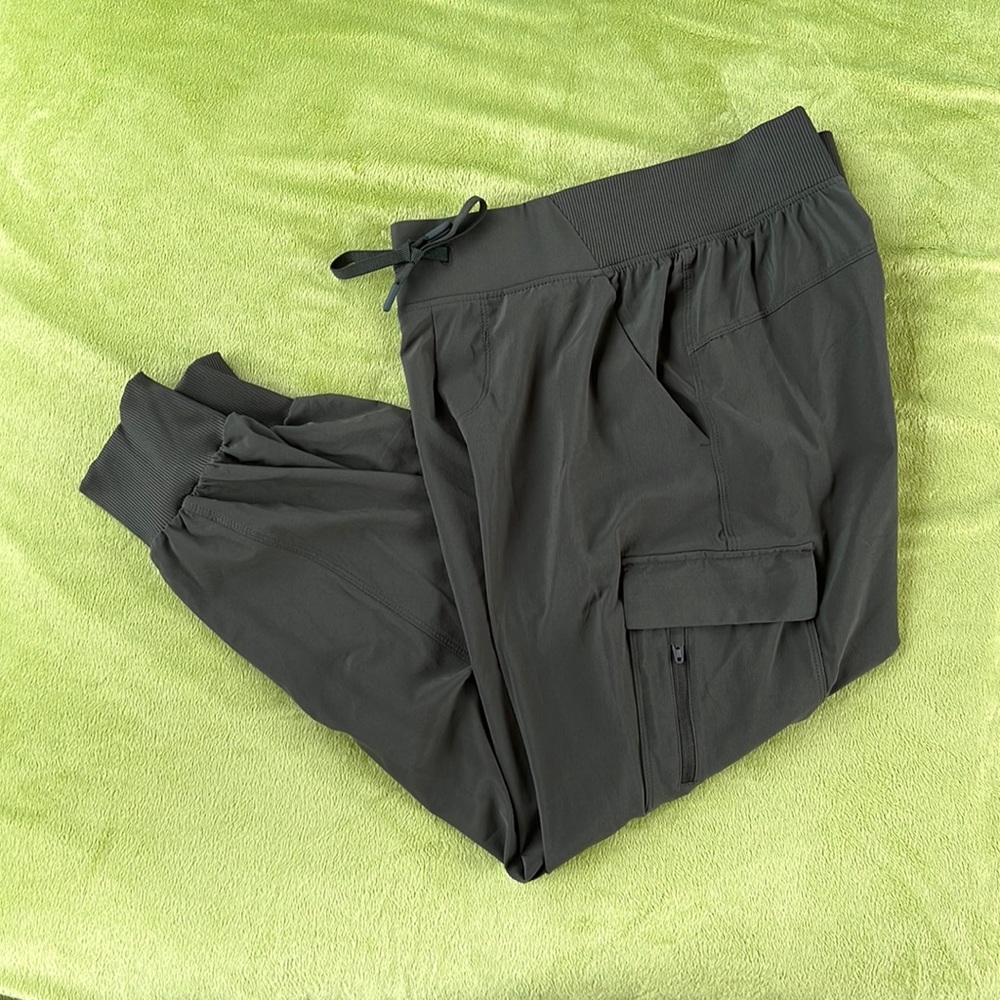All in motion cargo jogger pants